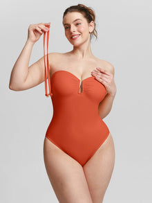 Nova swimsuit detail